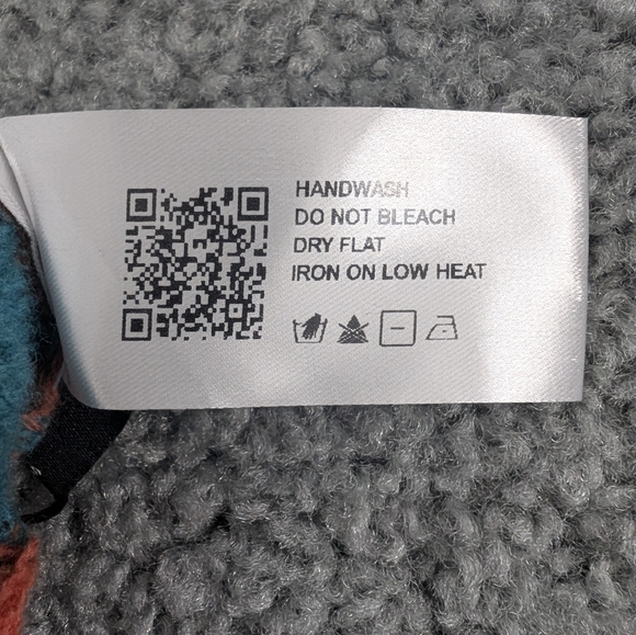 Sweater - Picture 4 of 4